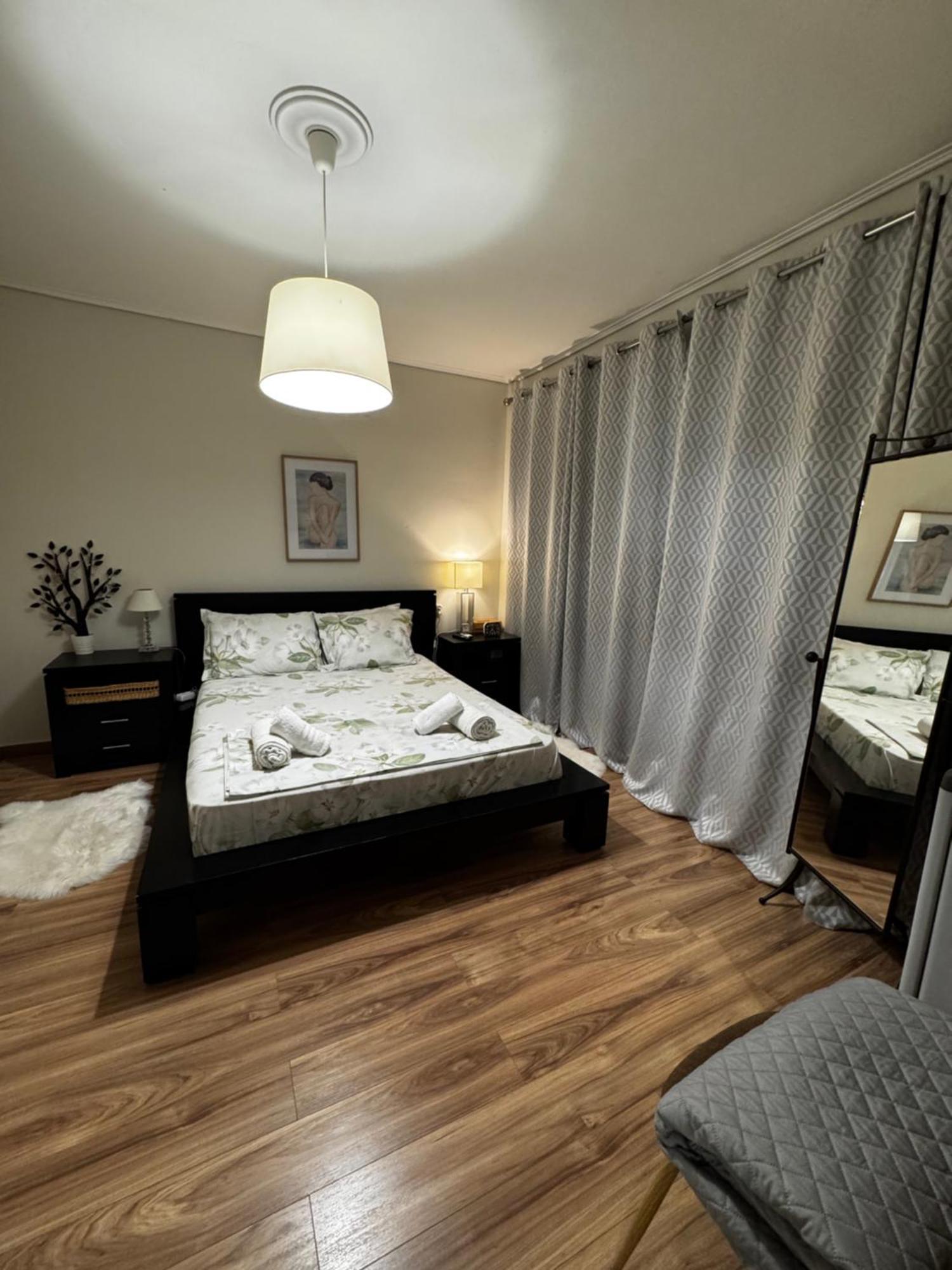 Hill View Apartment Near Acropolis Athene Buitenkant foto